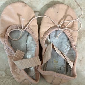 Ballet Shoes size 8C